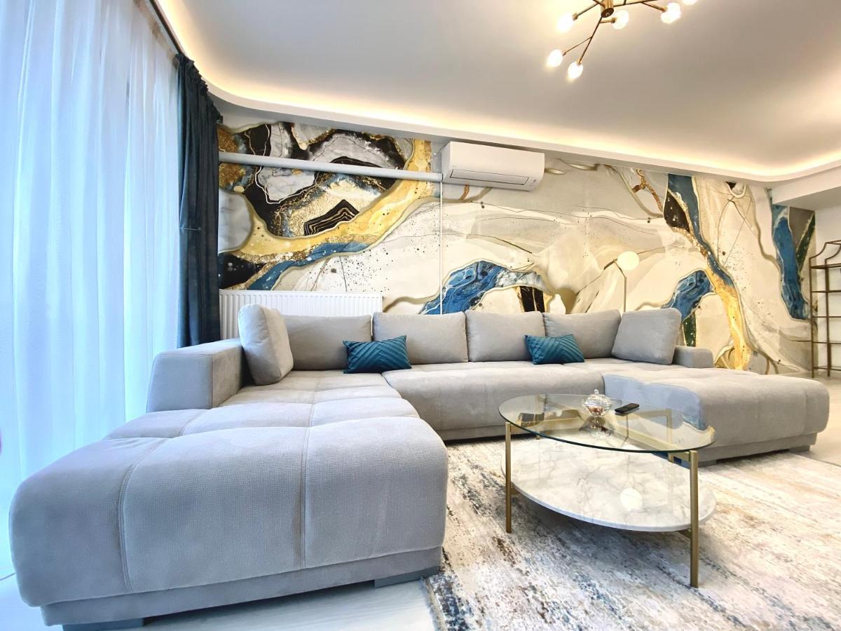 Coquette Apartment Brasov Luaran gambar