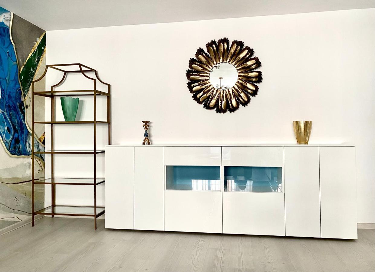Coquette Apartment Brasov Luaran gambar