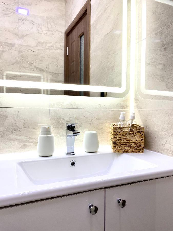 Coquette Apartment Brasov Luaran gambar