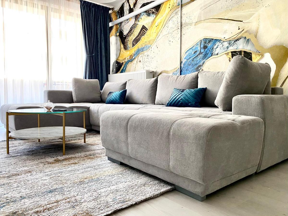 Coquette Apartment Brasov Luaran gambar